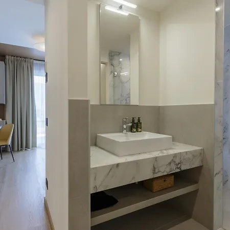 酒店 Hotel Drago By Double Hospitality 布雷佐内加尔达