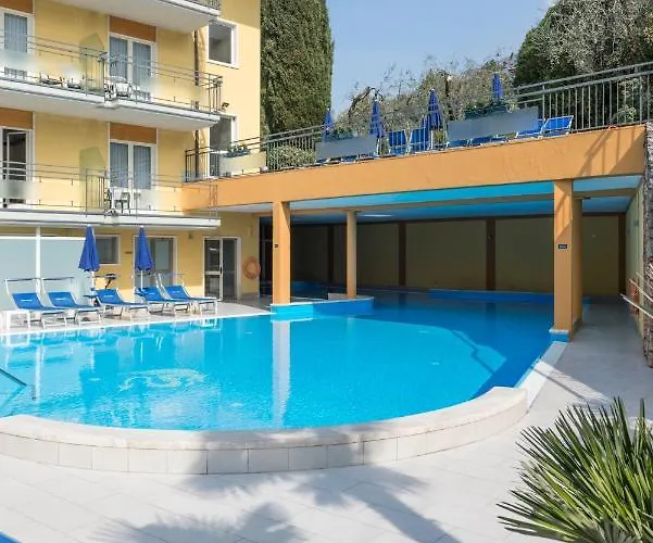 Drago By Double Hospitality 3* 브렌조네 술 가르다